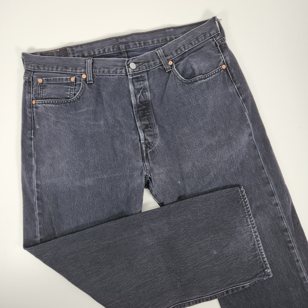 Levi's 501 Mens 40x30 Black Straight Leg Button Fly Denim Jeans 5-Pocket